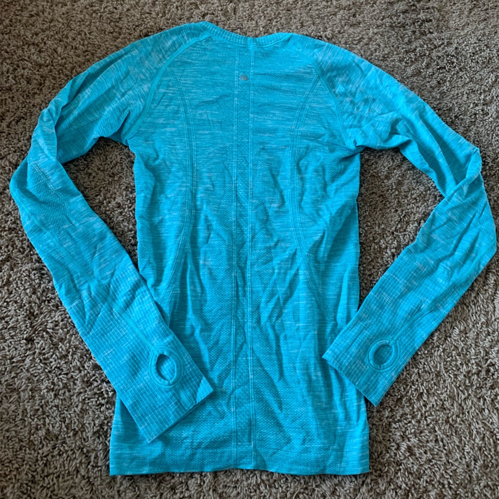 Lululemon Swiftly Tech long sleeve size 4